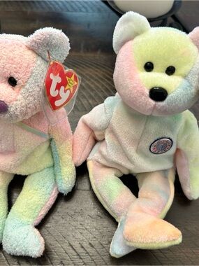Pair of Ty Pastel Rainbow Beanie Baby Bears - Pink, Yellow, Blue, Green